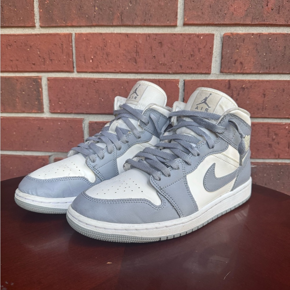 Jordan Women's Sneakers in Gray and White